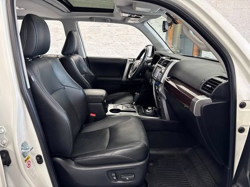 Used 2019 Toyota 4Runner Limited AWD/4WD image 50