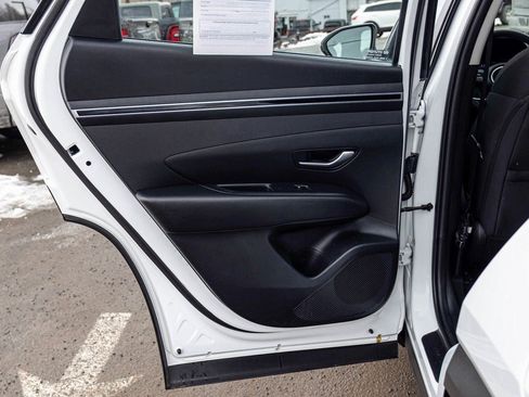 Used 2023 Hyundai Tucson SE image 14