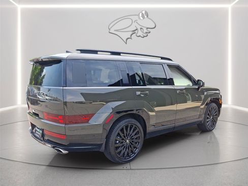 Certified 2025 Hyundai Santa Fe Calligraphy AWD/4WD image 5