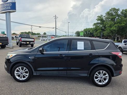 Used 2017 Ford Escape SE FWD image 5