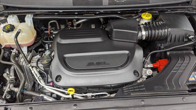 Used 2023 Chrysler Voyager LX FWD image 30