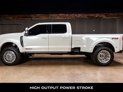 Used 2023 Ford F450 Lariat w/ Lariat Ultimate Package image 5