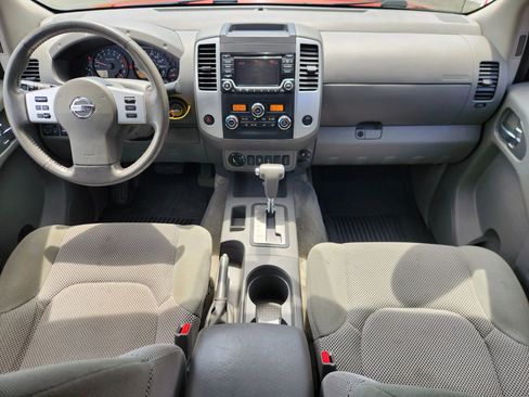 Used 2018 Nissan Frontier SV w/ Value Truck Package AWD/4WD image 2