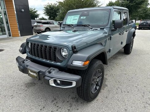 New 2026 Jeep Gladiator Sport AWD/4WD image 2