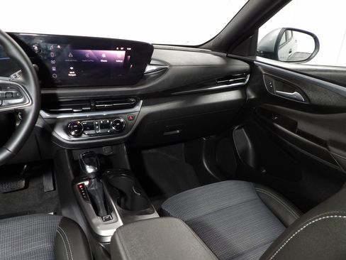 Used 2025 Buick Envista Preferred w/ Convenience I Package FWD image 15