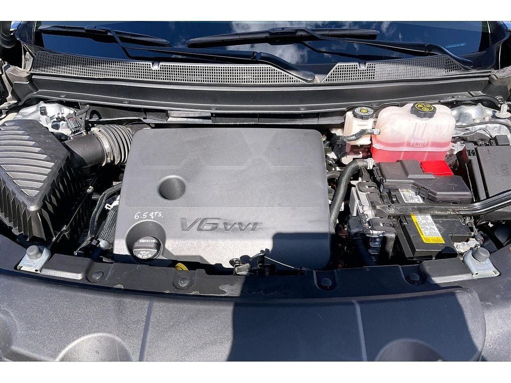 Used 2023 Chevrolet Traverse Premier FWD image 12