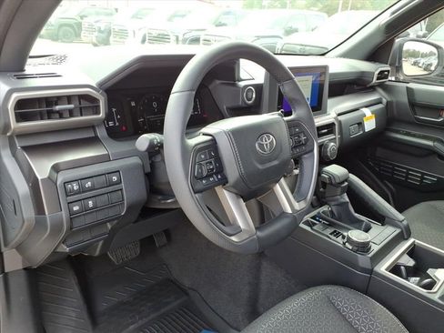 Certified 2025 Toyota 4Runner SR5 AWD/4WD image 7