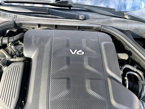 Used 2017 Genesis G80 3.8 w/ Option Group 03 image 32