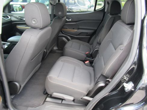 Used 2023 GMC Acadia SLE w/ Driver Convenience Package FWD image 33