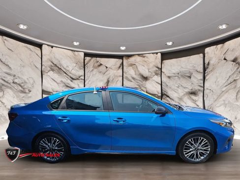 Used 2023 Kia Forte GT-Line w/ GT-Line Technology Package FWD image 4