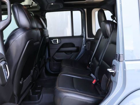Used 2024 Jeep Wrangler Unlimited Sahara w/ Technology Group AWD/4WD image 10