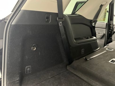 Used 2025 Nissan Pathfinder SL image 35