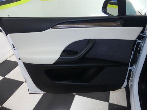 Used 2022 Tesla Model X AWD/4WD image 26