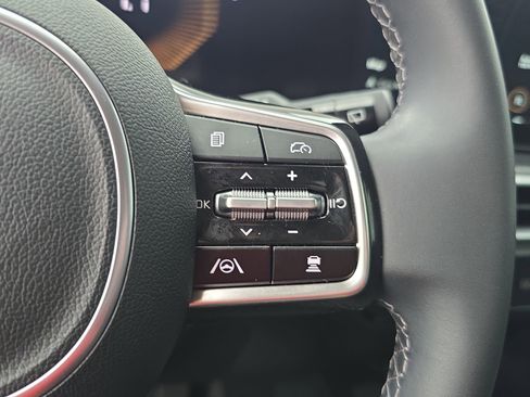 Used 2025 Kia Sorento S w/ Panoramic Sunroof Package image 18