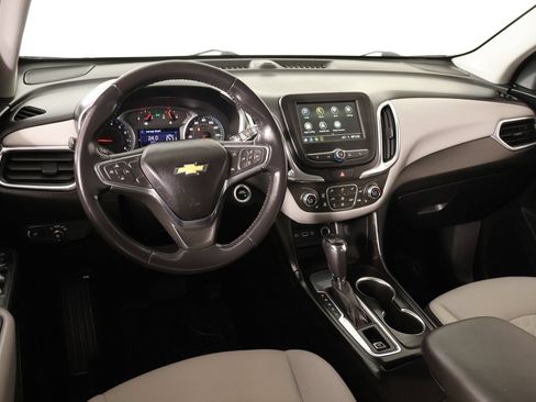 Used 2019 Chevrolet Equinox LT FWD image 2