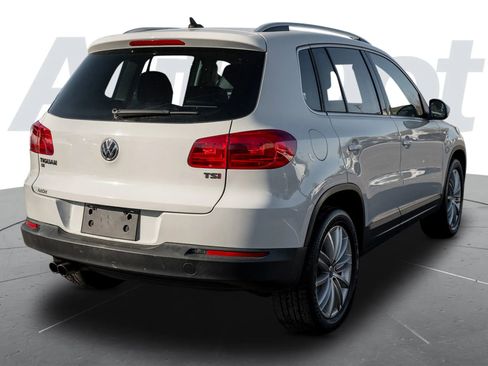 Used 2016 Volkswagen Tiguan SE image 3