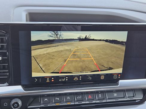 New 2026 Chevrolet Silverado 1500 High Country w/ Technology Package AWD/4WD image 13