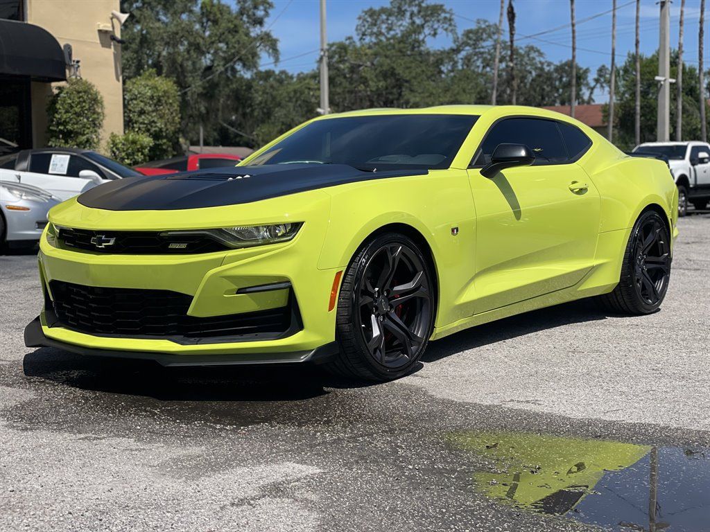 Used 2020 Chevrolet Camaro SS RWD image 10