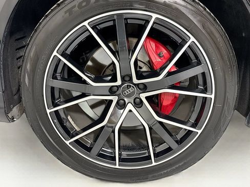 Used 2021 Audi Q8 Prestige w/ Prestige Package AWD/4WD image 30