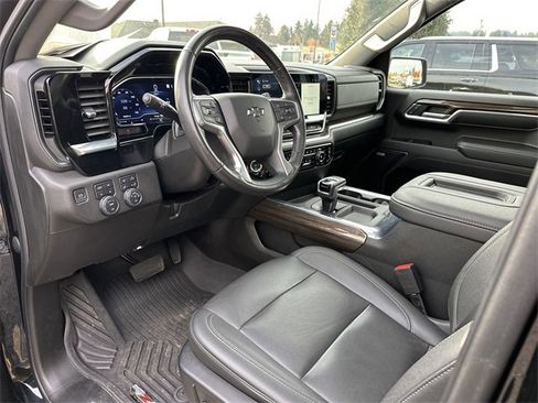 Used 2022 Chevrolet Silverado 1500 RST w/ RST All Star Premium Package image 9