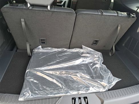 New 2026 Ford Explorer ST-Line w/ ST-Line Street Pack image 13