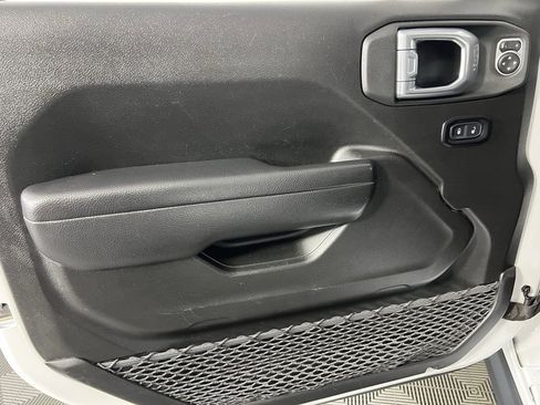 Certified 2025 Jeep Wrangler Unlimited Rubicon image 23