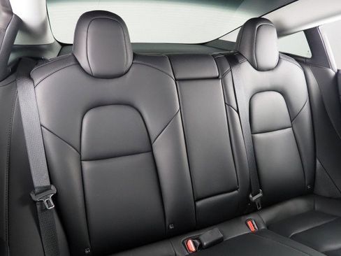 Used 2023 Tesla Model 3 image 17