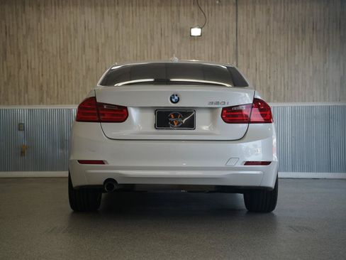 Used 2013 BMW 320i Sedan RWD image 7