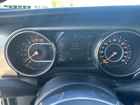 Used 2020 Jeep Gladiator Sport w/ Quick Order Package 24S image 27