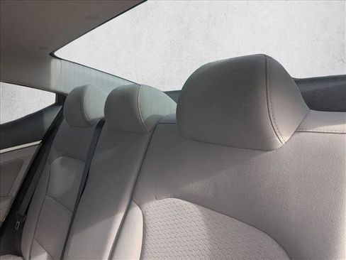 Used 2019 Hyundai Elantra SEL FWD image 16