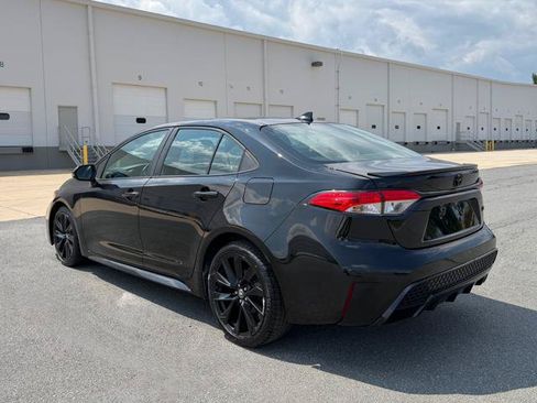 Used 2021 Toyota Corolla SE w/ Carpet Mat Package (TMS) FWD image 3