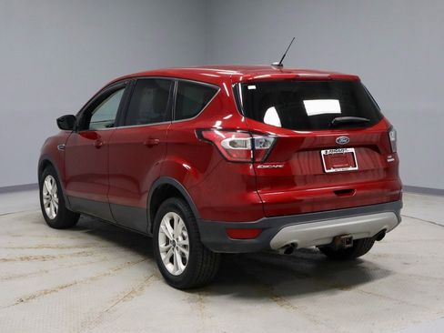 Certified 2017 Ford Escape SE image 9