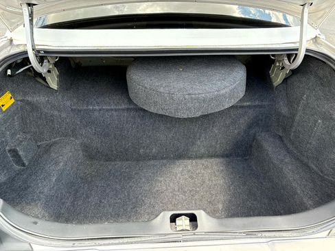 Used 2005 Mercury Grand Marquis GS image 38