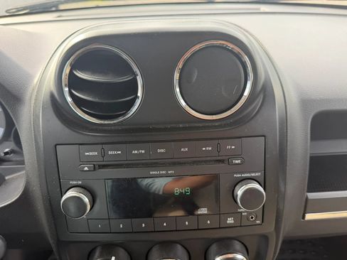 Used 2010 Jeep Patriot Sport AWD/4WD image 15