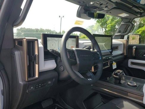 New 2025 GMC Hummer EV 2X image 17