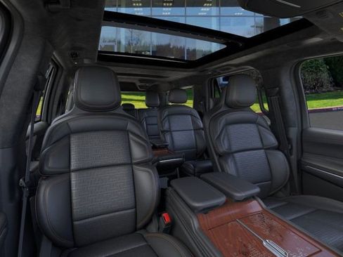 New 2025 Lincoln Navigator L Black Label image 10