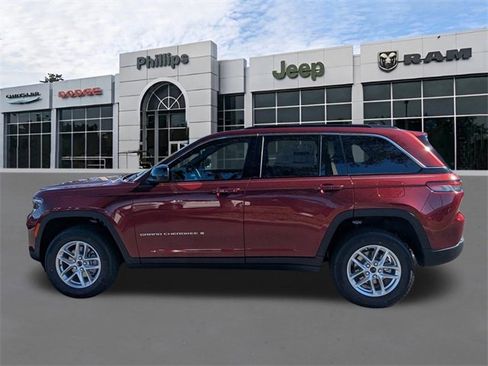 New 2025 Jeep Grand Cherokee Laredo X image 7