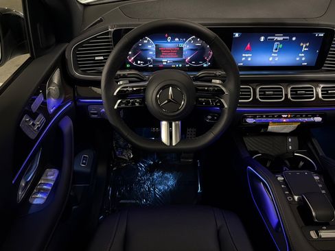 New 2026 Mercedes-Benz GLS 450 4MATIC image 13