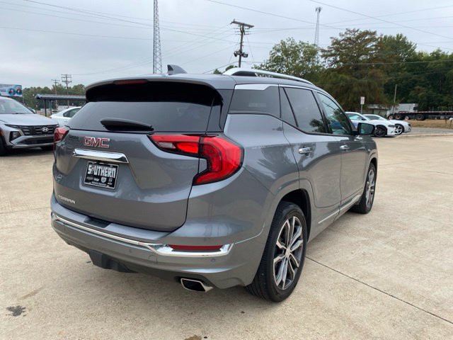 Used 2018 GMC Terrain Denali w/ Advanced Safety Package FWD image 5