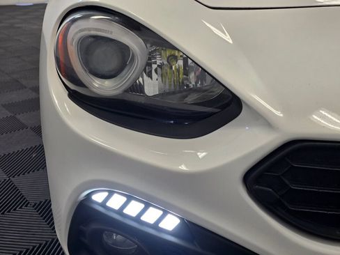 Used 2017 FIAT 124 Spider Abarth RWD image 50