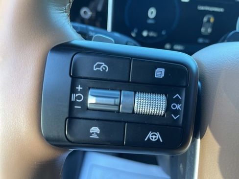 Used 2024 Hyundai Santa Fe Limited image 17