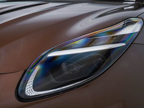 Used 2024 Aston Martin DB12 Coupe RWD image 6
