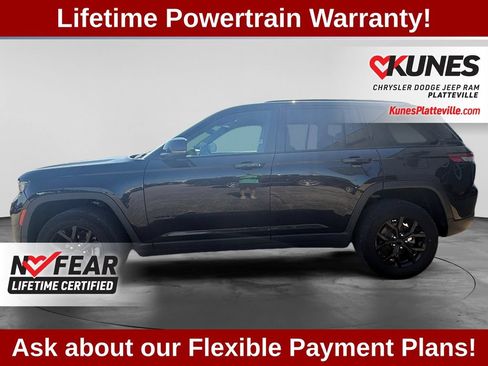 Used 2024 Jeep Grand Cherokee Altitude AWD/4WD image 5