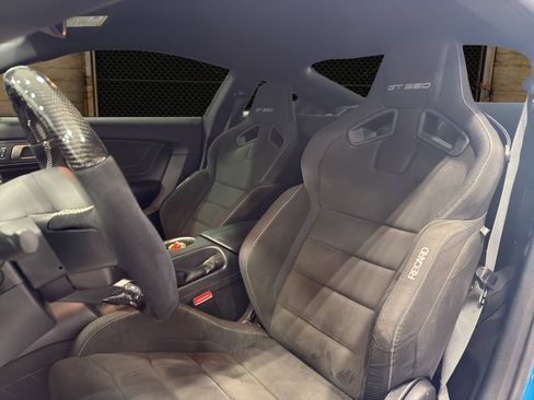 Used 2017 Ford Mustang Shelby GT350 w/ Electronics Package RWD image 5