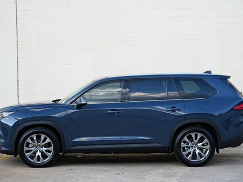 Used 2024 Toyota Grand Highlander FWD image 50