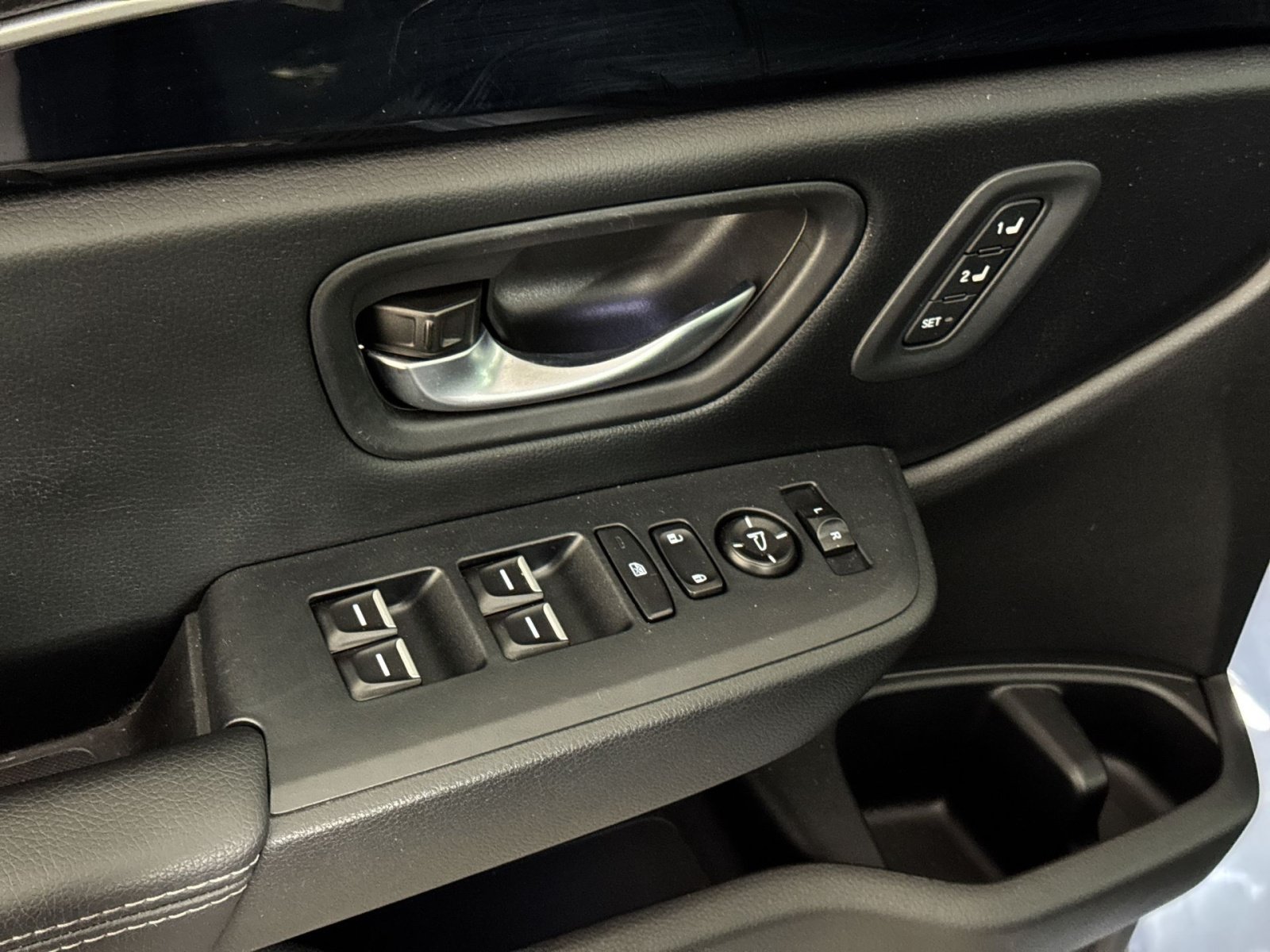 Used 2023 Honda Pilot Touring image 15