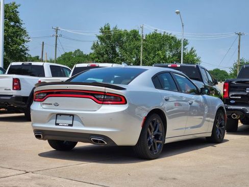 Used 2023 Dodge Charger SXT w/ Blacktop Package RWD image 7