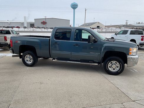 Used 2009 Chevrolet Silverado 2500 LT w/ Exterior Plus Package image 5