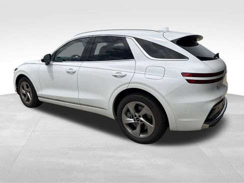 Certified 2026 Genesis GV70 2.5T Advanced AWD/4WD image 3
