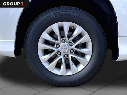 Certified 2020 Lexus GX 460 Premium AWD/4WD image 9